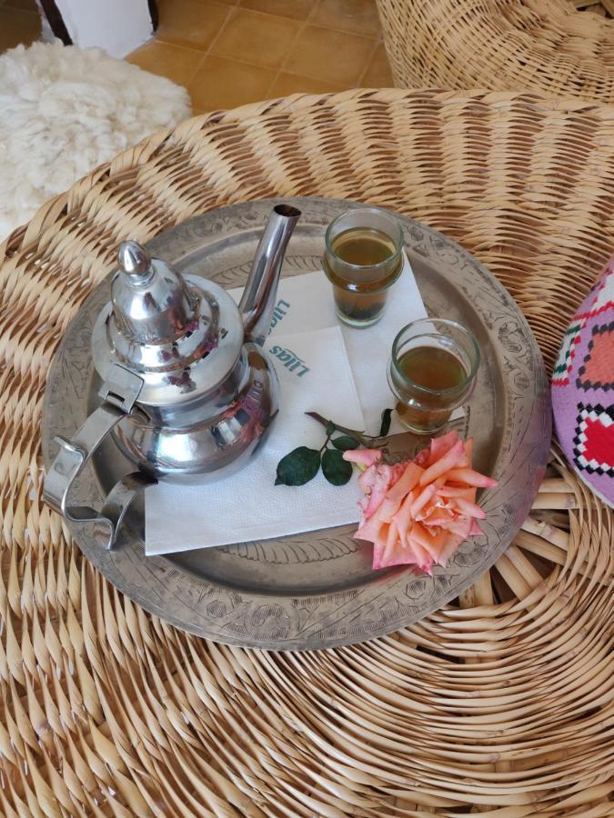 Out Of Medina Bed & Breakfast Есувейра Екстериор снимка